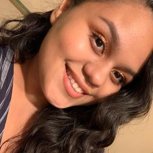 Meet your Posher, Alejandra